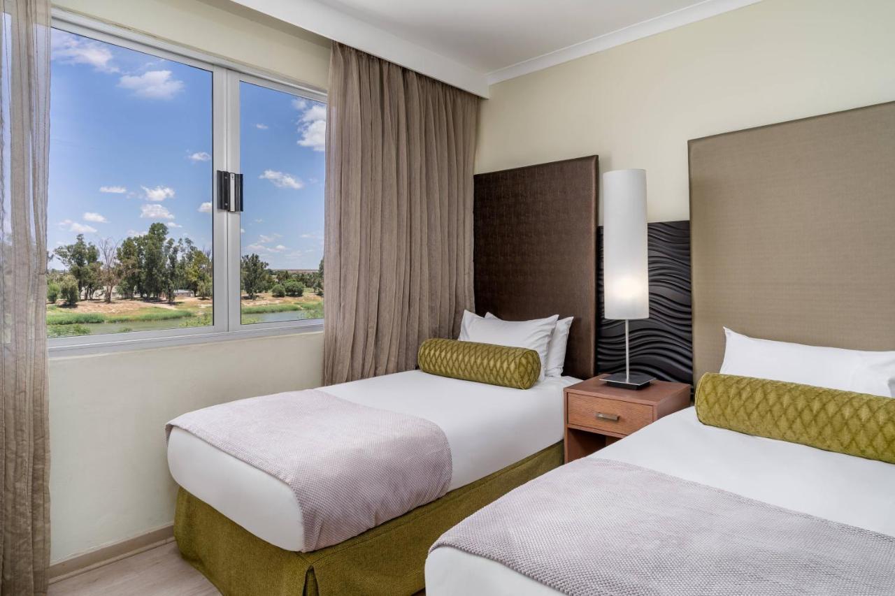 Protea Hotel By Marriott Upington Exterior photo