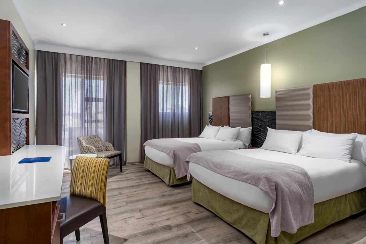 Protea Hotel By Marriott Upington Exterior photo